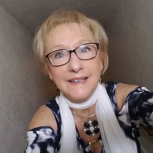 Meet your Posher, Joyce